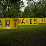 bob-and-roberta-smith-art-makes-children-powerful-(installation-view)-20...